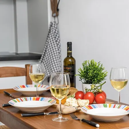 Alkara House בית נופש